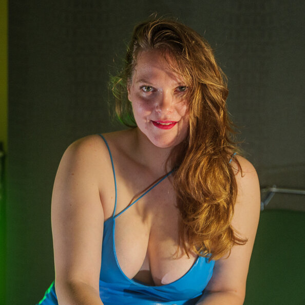 01-Raphaela_Morning_Prtrait_mit_Blick@594