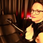 02-Lana_van_Orten_latex_Portrait@594