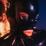 10TS_Luci_Doll_Blick_nach_unten